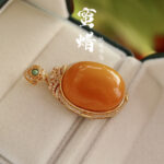 Natural Amber Pendant, High-Quality Egg-Shaped Pendant, S925 Sterling Silver Female Single Pendant with Vintage Premium Look