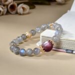 Natural gray moonlight catalpa ledonite mica fashion design bracelet - Image 3