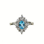 Vintage Luxury Natural Topaz Ring Full Fire Luster Exquisitely Inlaid Style