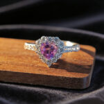 Luxury Elegant Natural Heart Amethyst Ring - Image 3