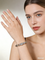 Elegant Bohemian Style Clear Quartz Beaded Bracelet - Image 2