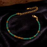 Retro Natural Green Chalcedony Gemstone Bracelet, Handcrafted with Crushed Silver Beads - Image 3